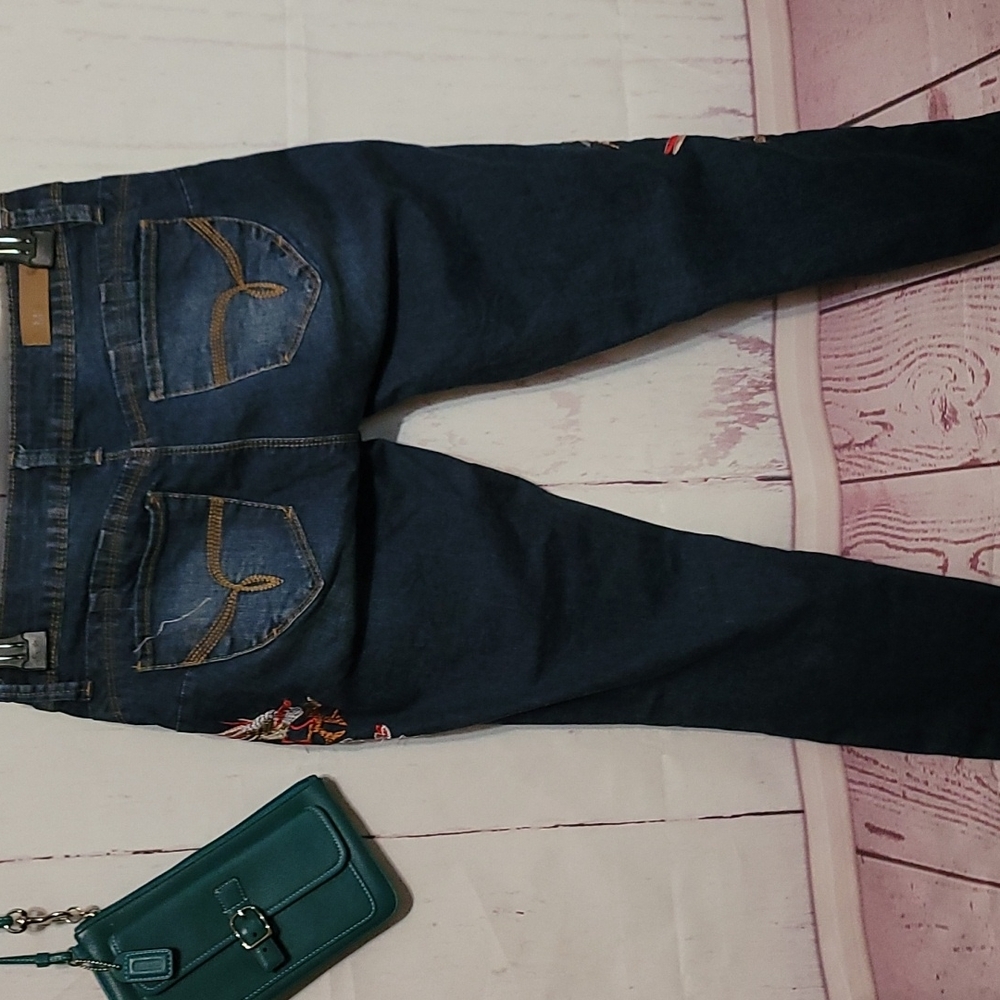 Jeans ~ YMI WannaBettaButt? Embroidered Ankle Jeans w/ Frayed Hem - Picture 11 of 13